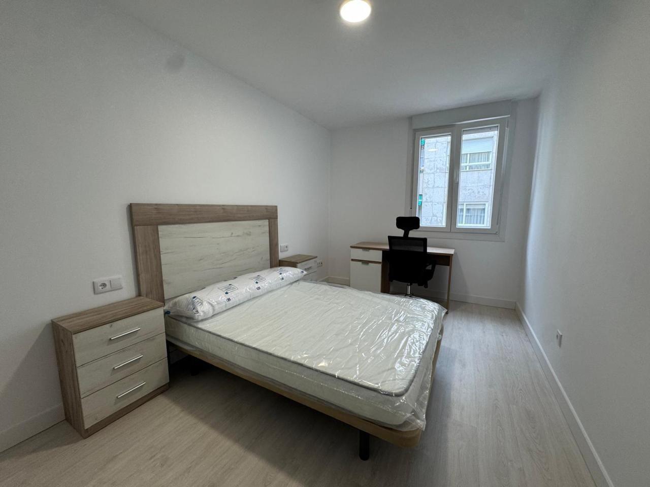 CAMPAÑA ESTUDIANTES 2026/2027. LA MOTIVACIÓN TE IMPULSA, PERO EL TRABAJO TE MANTIENE. CINCO HABITACIONES DISPONIBLES EN ESTE INMUEBLE SITO EN CALLE RIO BIBEI