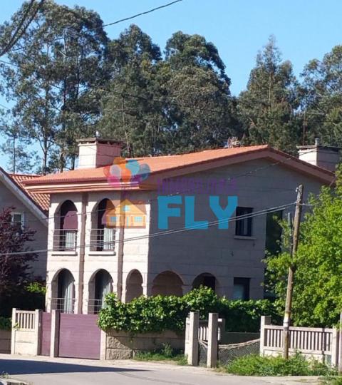 ¡¡Exclusiva Casa de Piedra en Rabadeira: Diseño, Elegancia y Tranquilidad!!