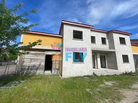 SE VENDEN 8 CHALETS ADOSADOS EN PROYECTO A LA ENTRADA DE ALLARIZ ¡NO TE LO PUEDES PERDER!