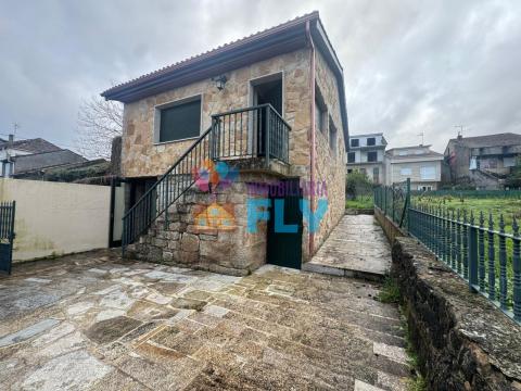 UNA CASA ESTÁ HECHA DE PAREDES Y VIGAS, UN HOGAR, DE SUEÑOS Y RECUERDOS (SE VENDE ESPECTACULAR CASA PARA ENTRAR A VIVIR EN MASIDE, CON GARAJE Y FINCAS)