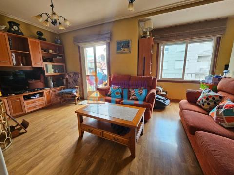SE VENDE APARTAMENTO AMUEBLADO Y CON DOS PLAZAS DE GARAJE EN SAN FRANCISCO