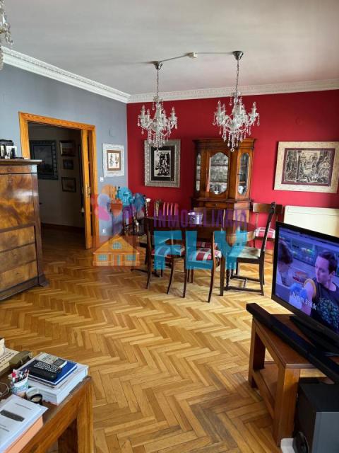 OPORTUNIDAD!!! SE VENDE PISO EN EL CENTRO