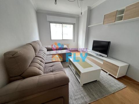 Exclusiva! Se alquila piso recien reformado en Avenida de Portugal con ascensor!