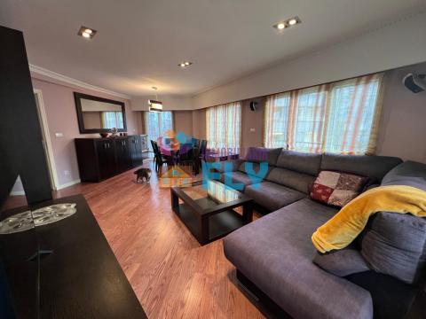 Piso en la Universidad con vista y un gran balcón