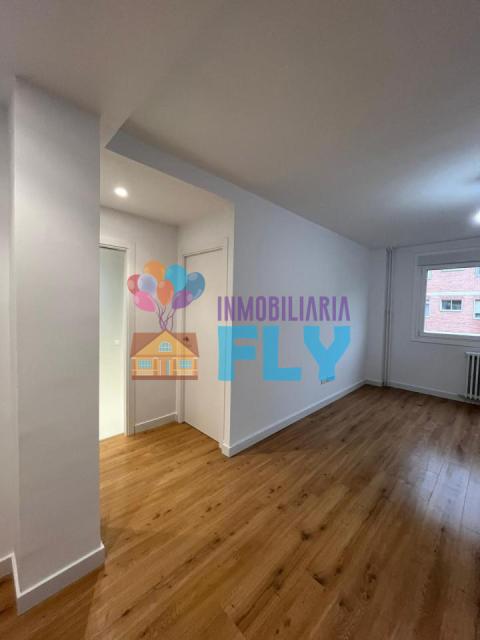 EXCLUSIVA! SE VENDE PISO COMPLETAMENTE A ESTRENAR EN LAGUNAS!