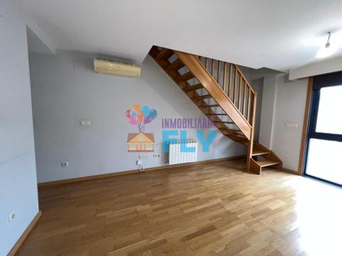 OPORTUNIDAD!! SE ALQUILA DUPLEX SEMINUEVO EN EL CENTRO!!