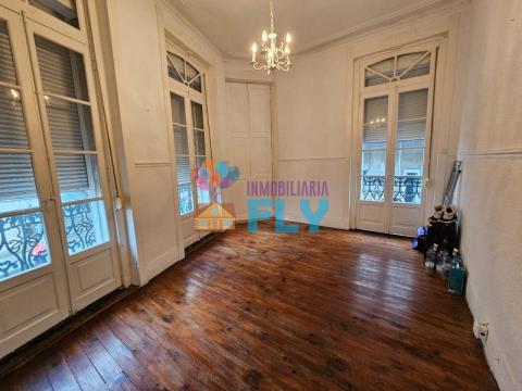 OPORTUNIDAD!!! SE VENDE PISO EN EL CENTRO DE RIBADAVIA