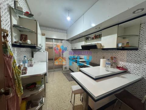 OPORTUNIDAD! SE VENDE PISO EN CALLE EMILIO PARDO BAZAN